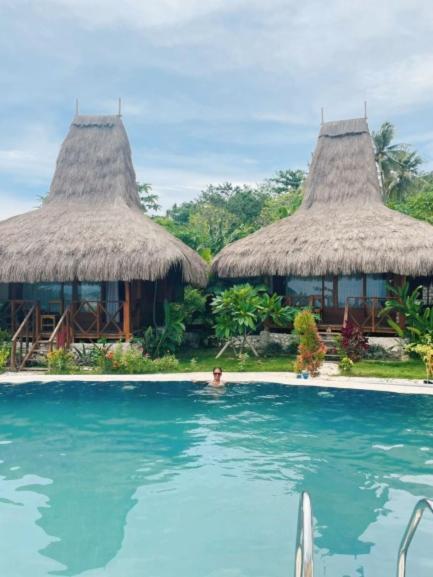 Three Queen Villa And Homestay Waikabubak Exterior photo